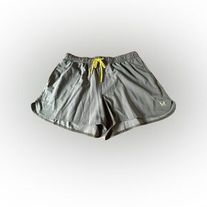 Women’s Huk Green Athletic Shorts - Size Large 🛑